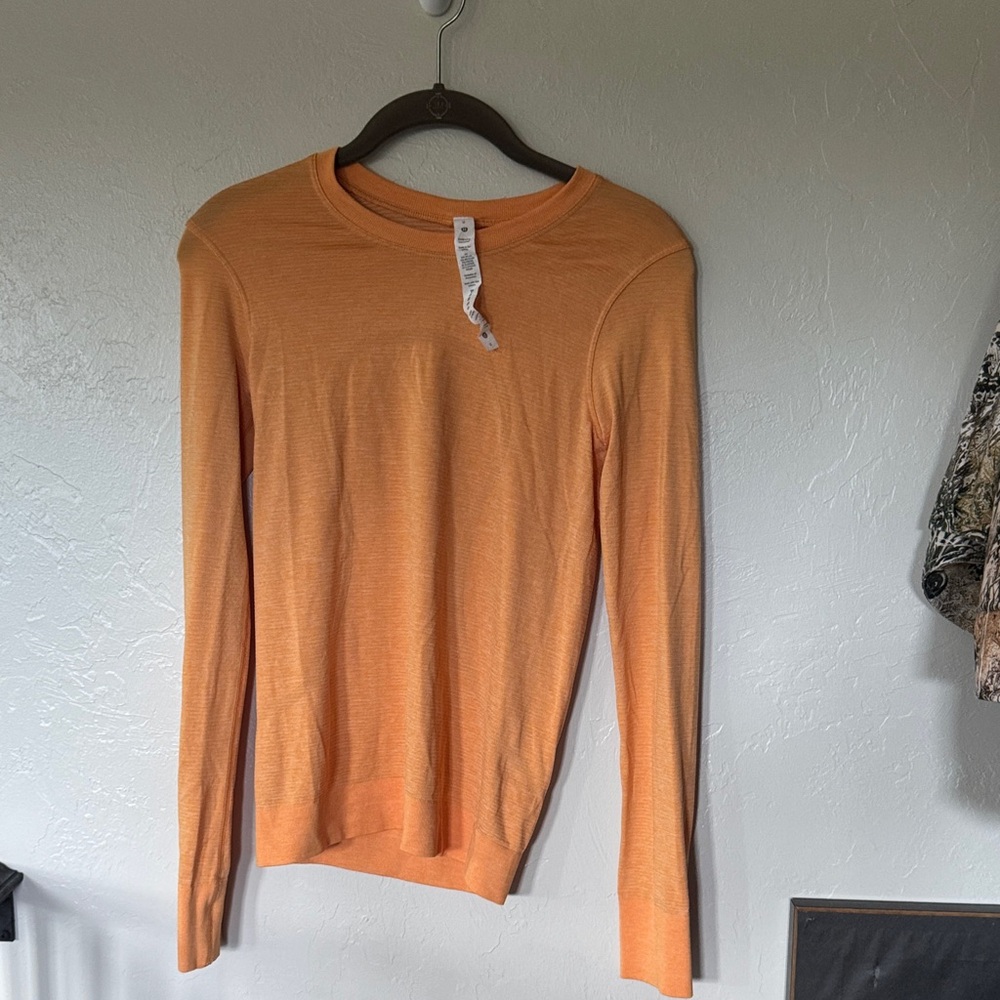 lululemon athletica Orange Long Sleeve Tee LIGHLY USED Relaxed